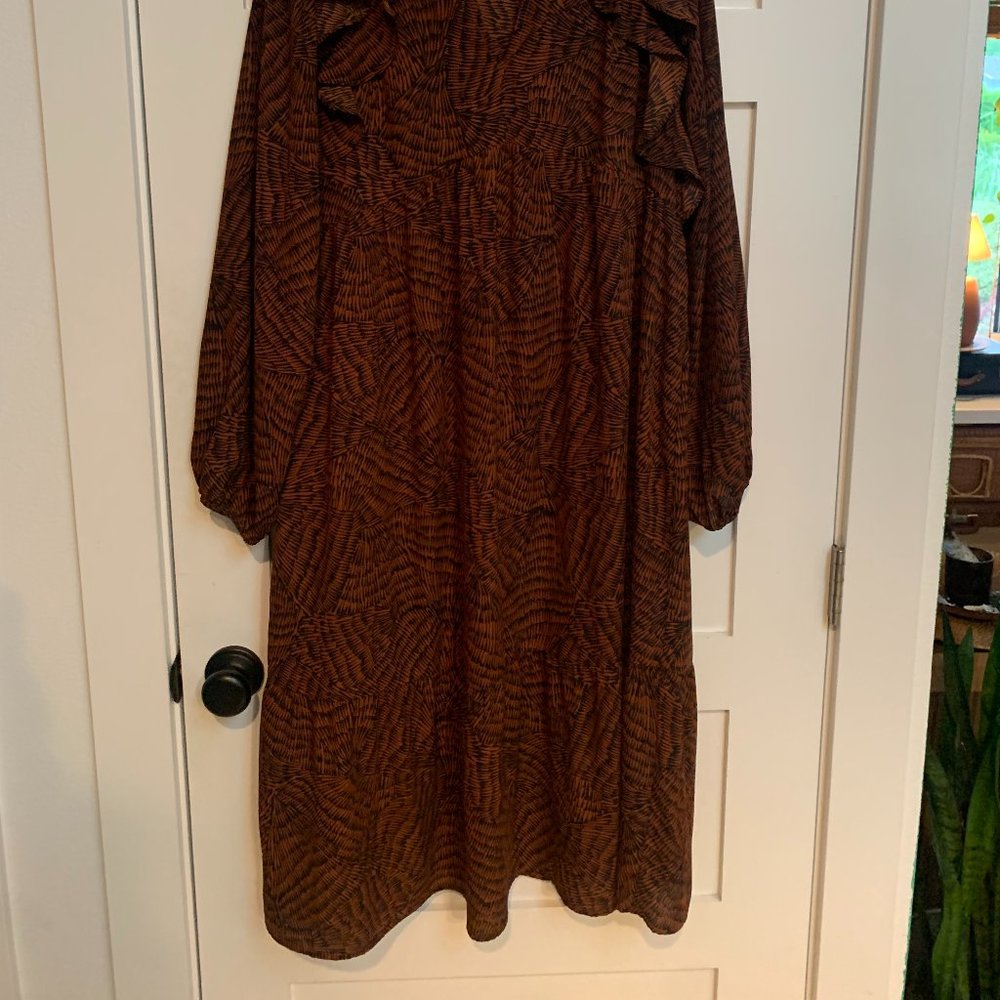 Navy & Rust Colored Ruffle Detailed Dress - Picture 3 of 6